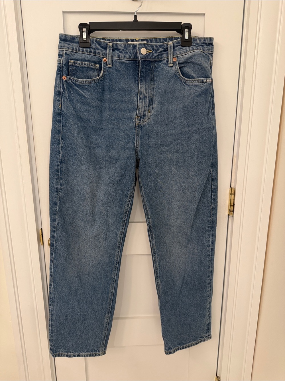 Classic Mom Blue Denim Jeans - Timeless Fit
